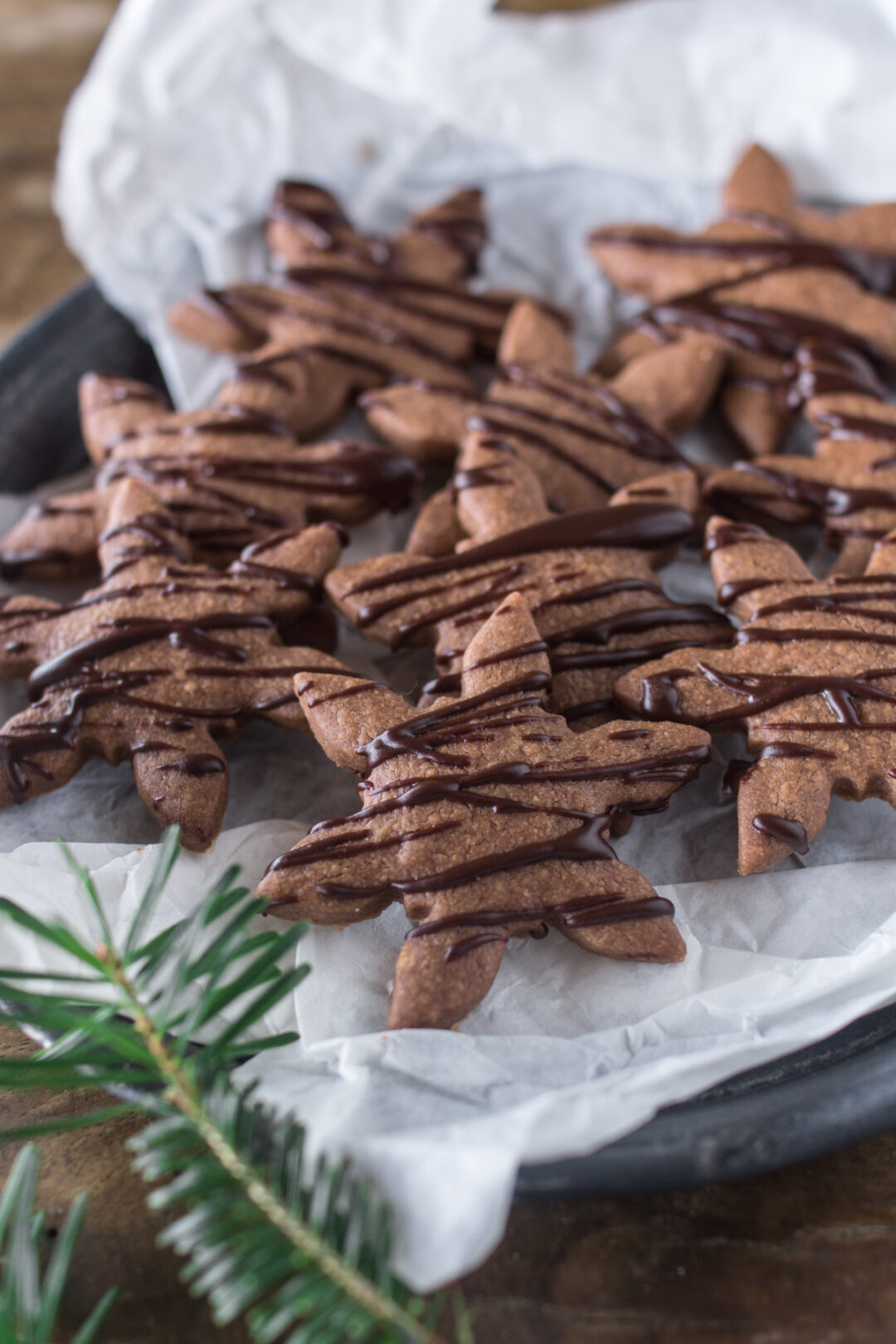 Schoko-Sterne mit Schokoglasur - LieberBacken