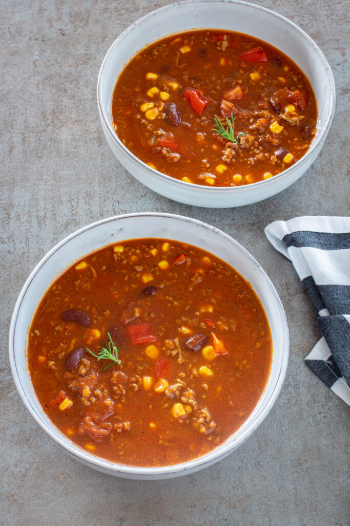 Chili con Carne | Einfaches Rezept - LieberBacken